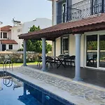 Bluberry Calis With Privat Pool فتحية
